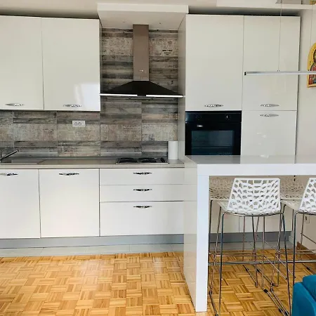 Apartman Fellini