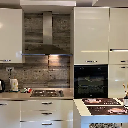 Fellini Apartman *